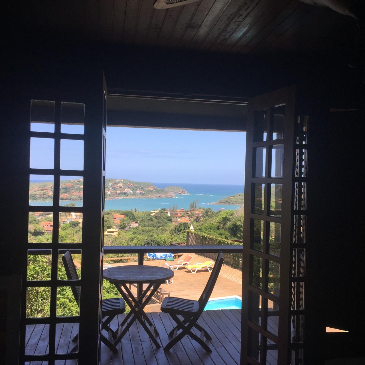 Vista da suíte master para a piscina e para a Praia da Ferradura, Búzios