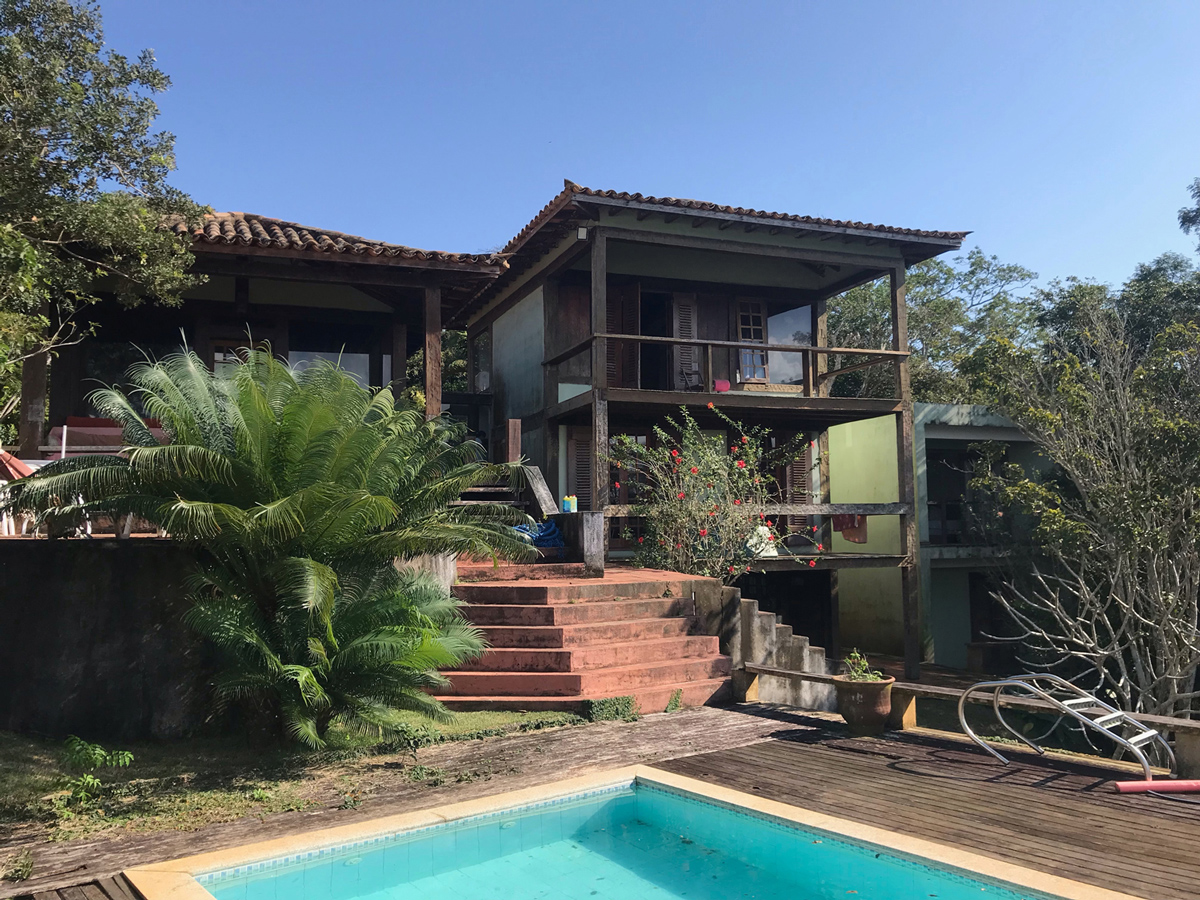 Vista da piscina para a casa Vila Preguiçosa, Búzios